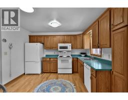 Eat in kitchen - 46 Anderson Avenue, Simcoe, ON N3Y5K8 Photo 9