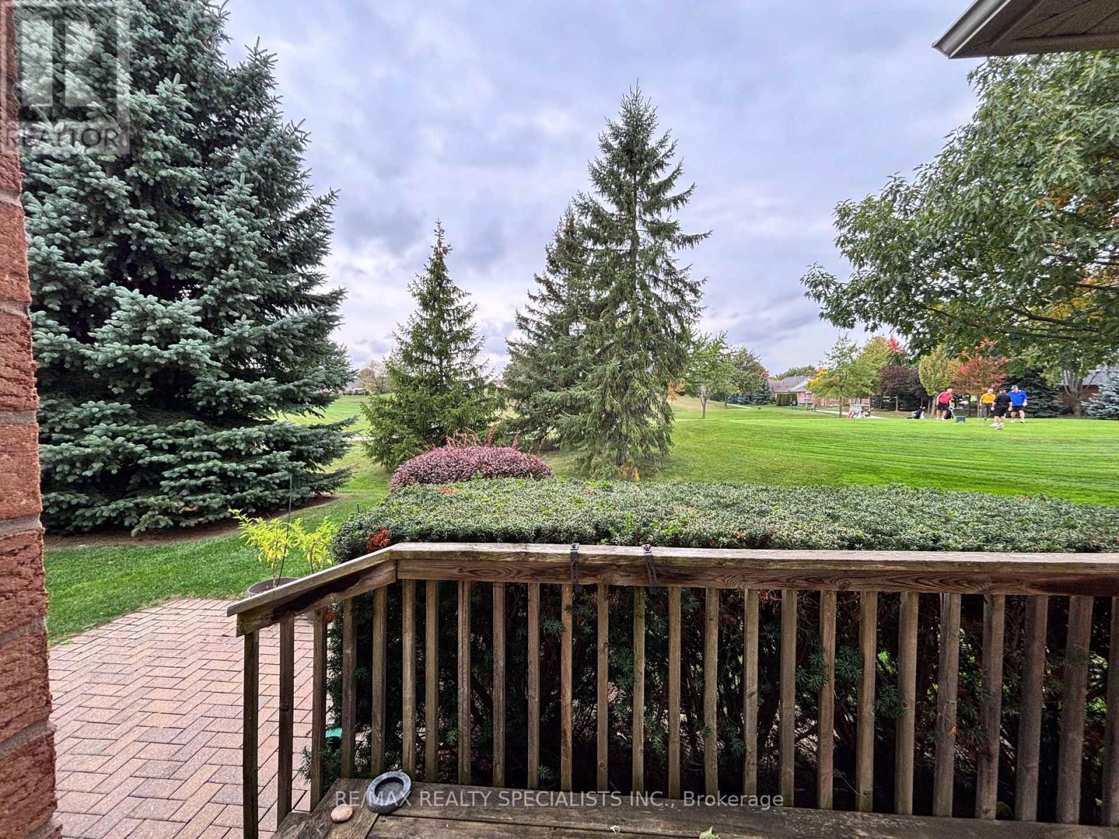 8 Yorkwood Trail — photo 33