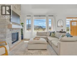 Living room - 9294 Jones Flat Road, Summerland, BC V0H1Z6 Photo 10