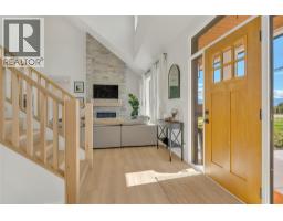 Foyer - 9294 Jones Flat Road, Summerland, BC V0H1Z6 Photo 6