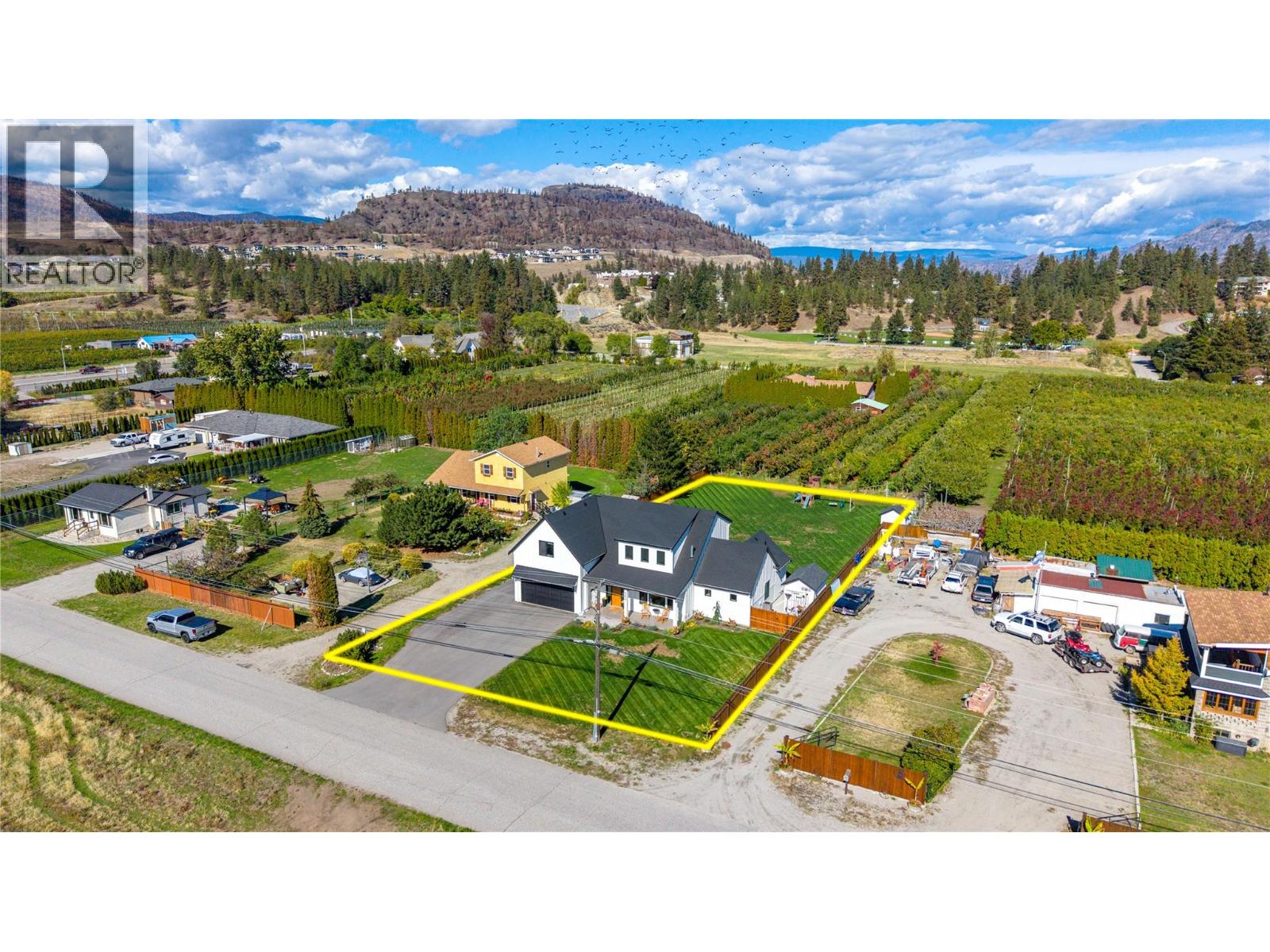 9294 JONES FLAT Road, Summerland