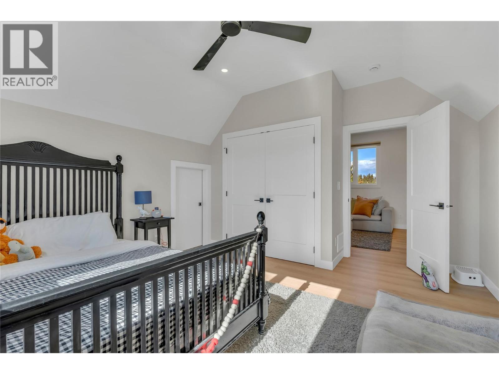 9294 JONES FLAT Road, Summerland