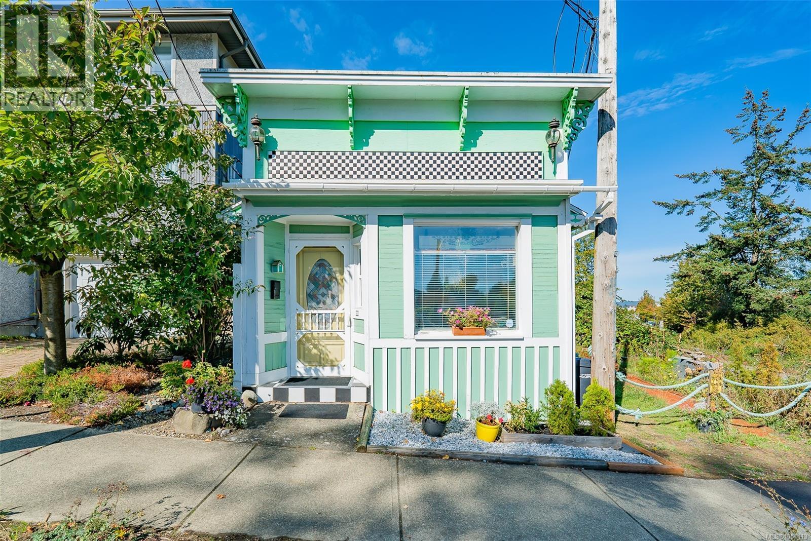 660 Albert St - 1