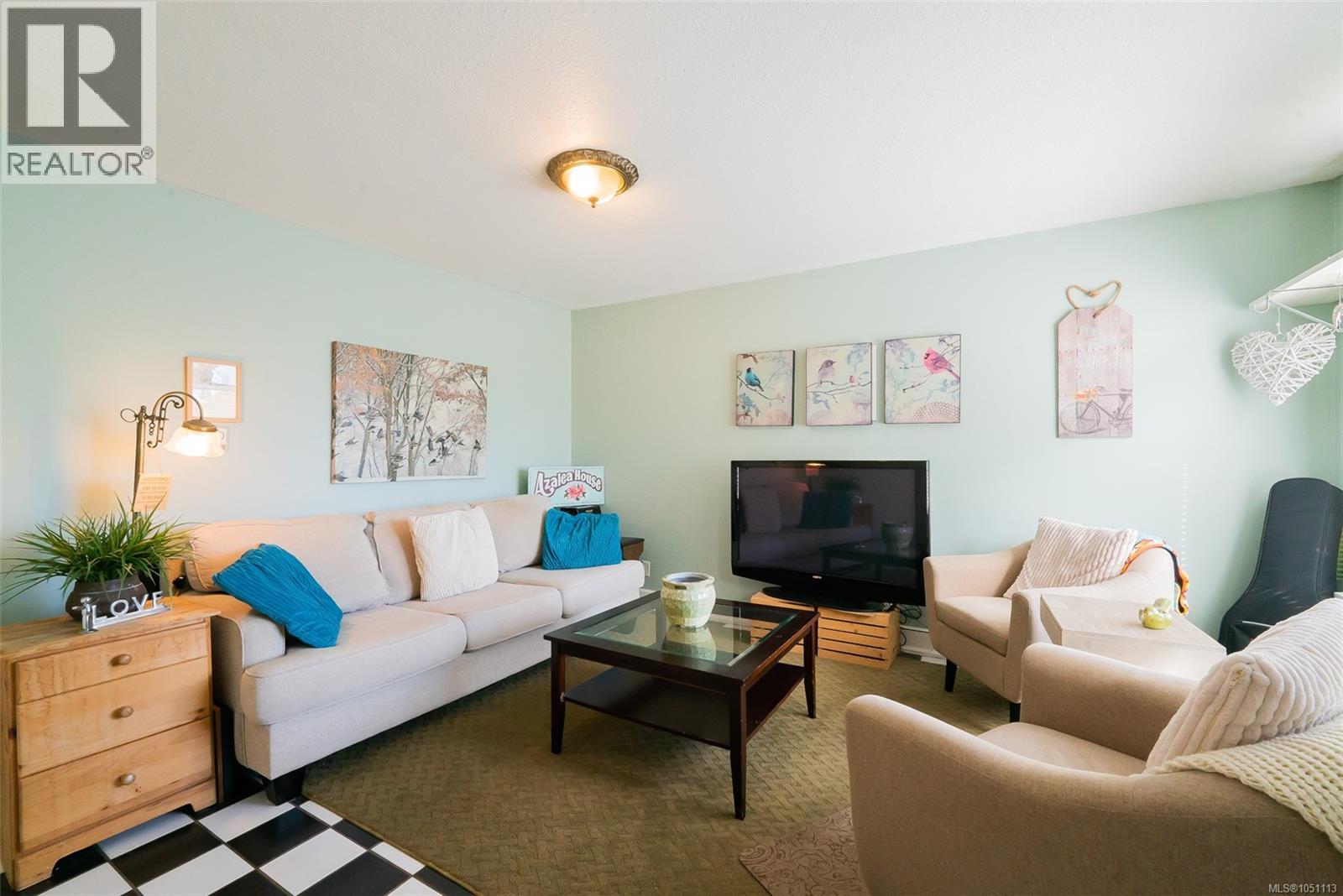 660 Albert St - Image 10