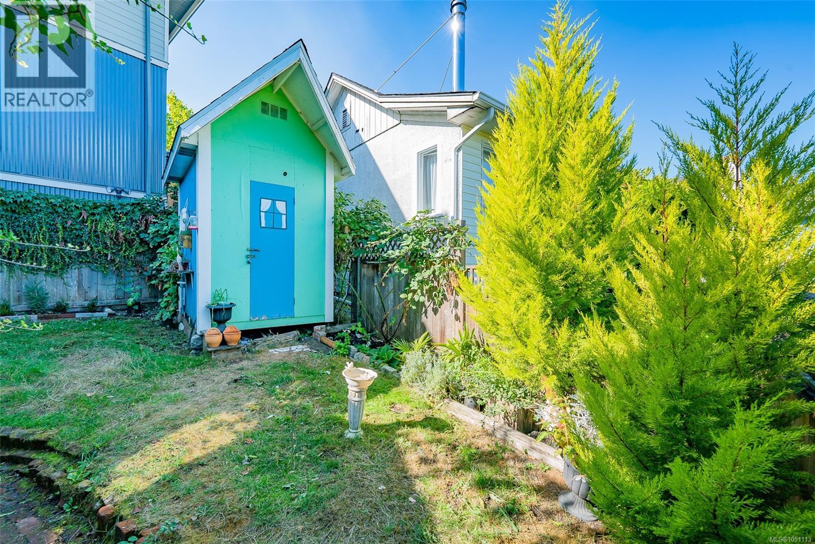 660 Albert St - 21