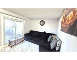 1754 Lakewood Rd S Nw, Edmonton, AB T6K3B6 Photo 12
