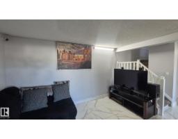 1754 Lakewood Rd S Nw, Edmonton, AB T6K3B6 Photo 9