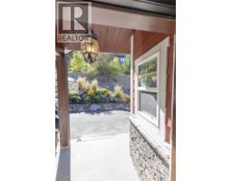 4006 Coachwood Close, Coldstream, BC V1B3Y4 Photo 24