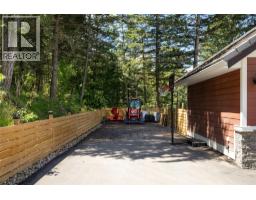 Primary Bedroom - 4006 Coachwood Close, Coldstream, BC V1B3Y4 Photo 11