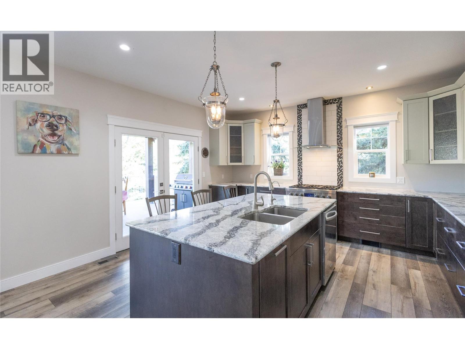 4006 Coachwood Close - Image 36