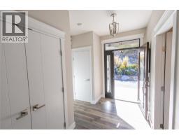 4006 Coachwood Close, Coldstream, BC V1B3Y4 Photo 26