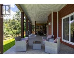 4006 Coachwood Close, Coldstream, BC V1B3Y4 Photo 16