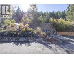 4006 Coachwood Close, Coldstream, BC V1B3Y4 Photo 73