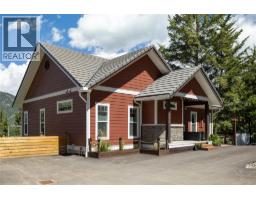4006 Coachwood Close, Coldstream, BC V1B3Y4 Photo 70