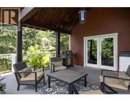 4006 Coachwood Close, Coldstream, BC V1B3Y4 Photo 41
