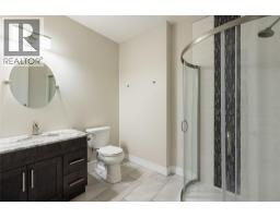 4006 Coachwood Close, Coldstream, BC V1B3Y4 Photo 48