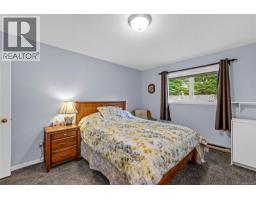 Ensuite - 834 Redonda Pl, Qualicum Beach, BC V9K1R4 Photo 8