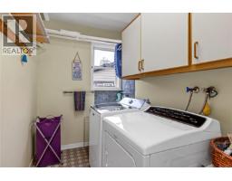 834 Redonda Pl, Qualicum Beach, BC V9K1R4 Photo 17