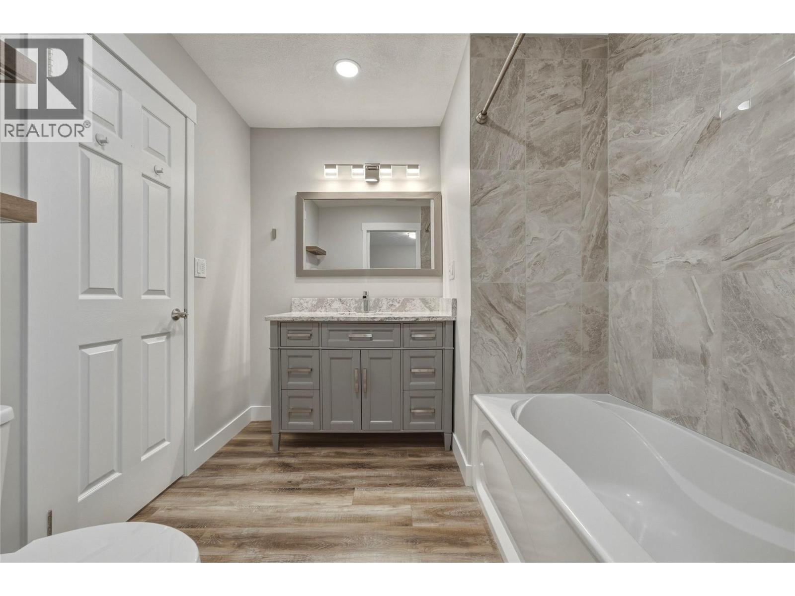 7701 Birch Lane - Image 11