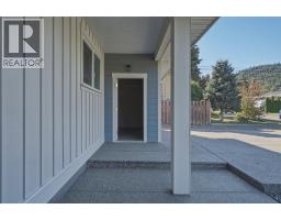 7701 Birch Lane, Coldstream, BC V1B1P1 Photo 39