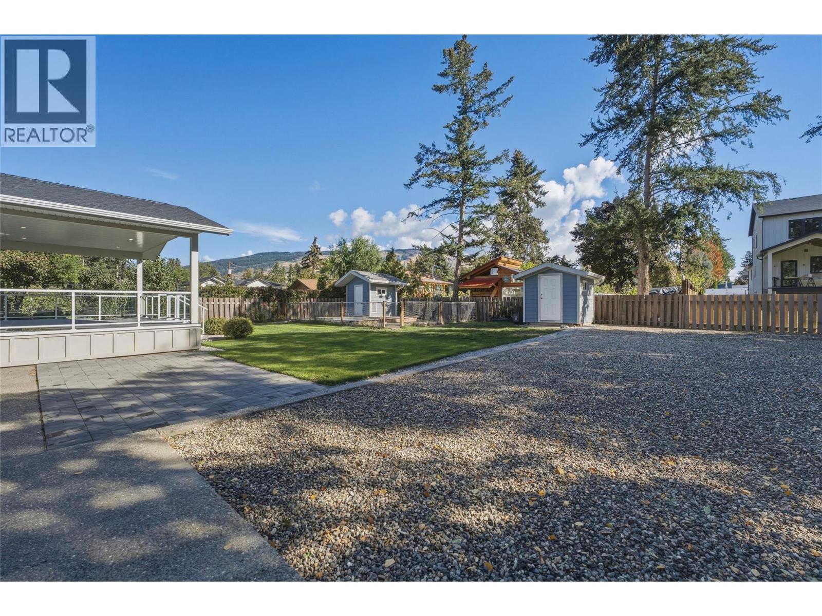 7701 Birch Lane - Image 45