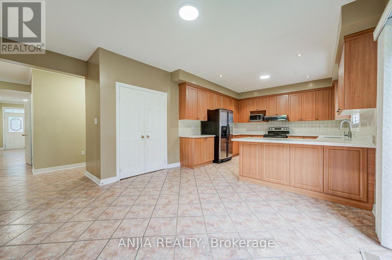 23 AYHART STREET E - Image 21