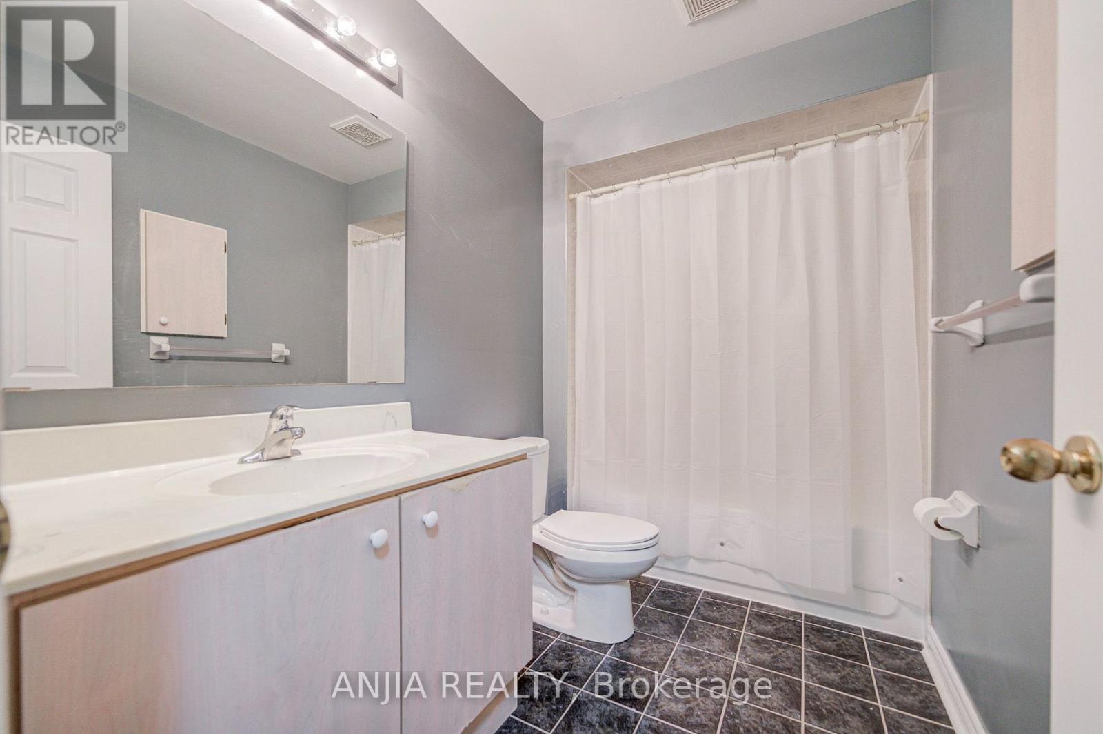 23 AYHART STREET E - Image 39