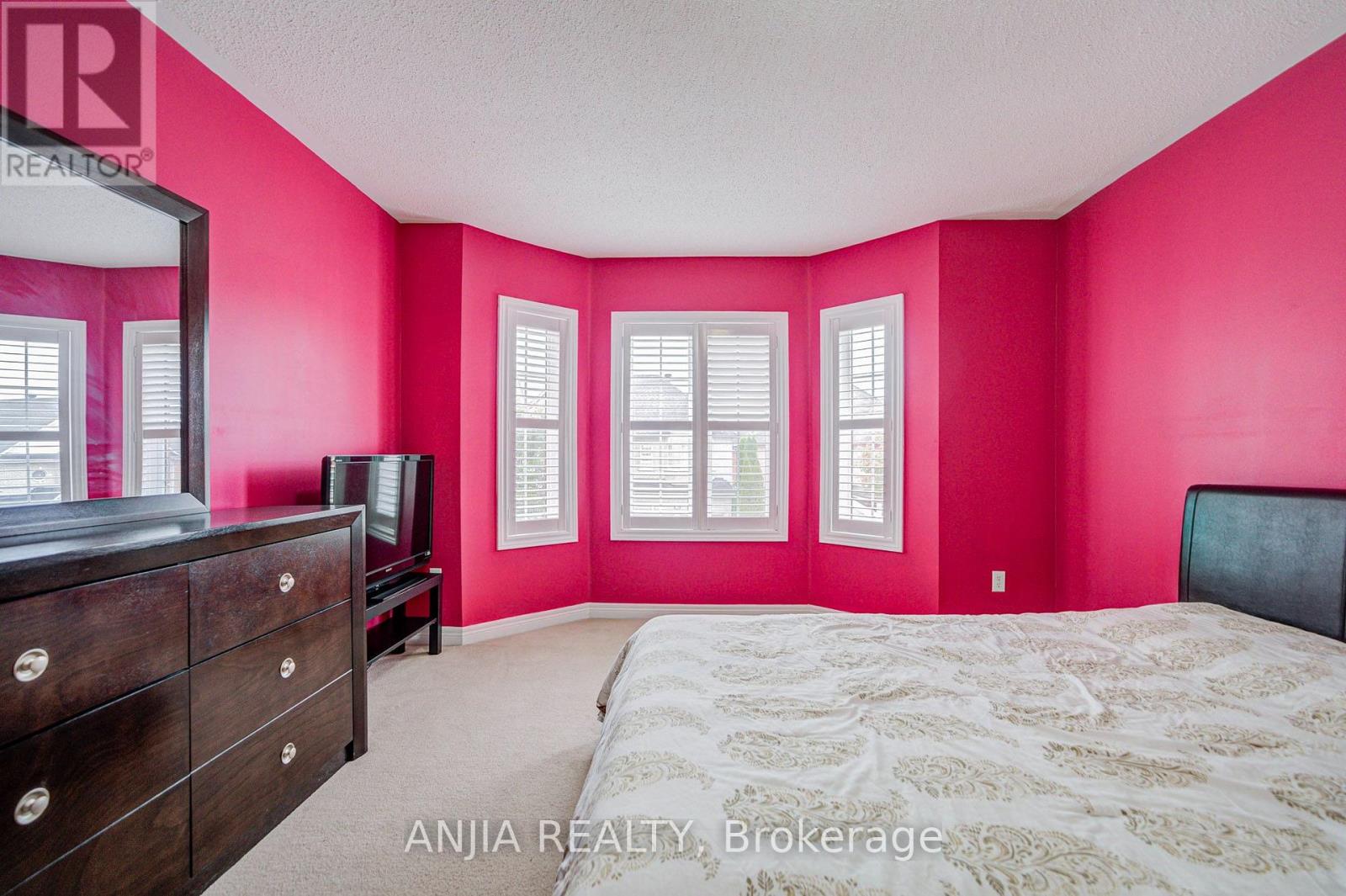 23 AYHART STREET E - Image 40