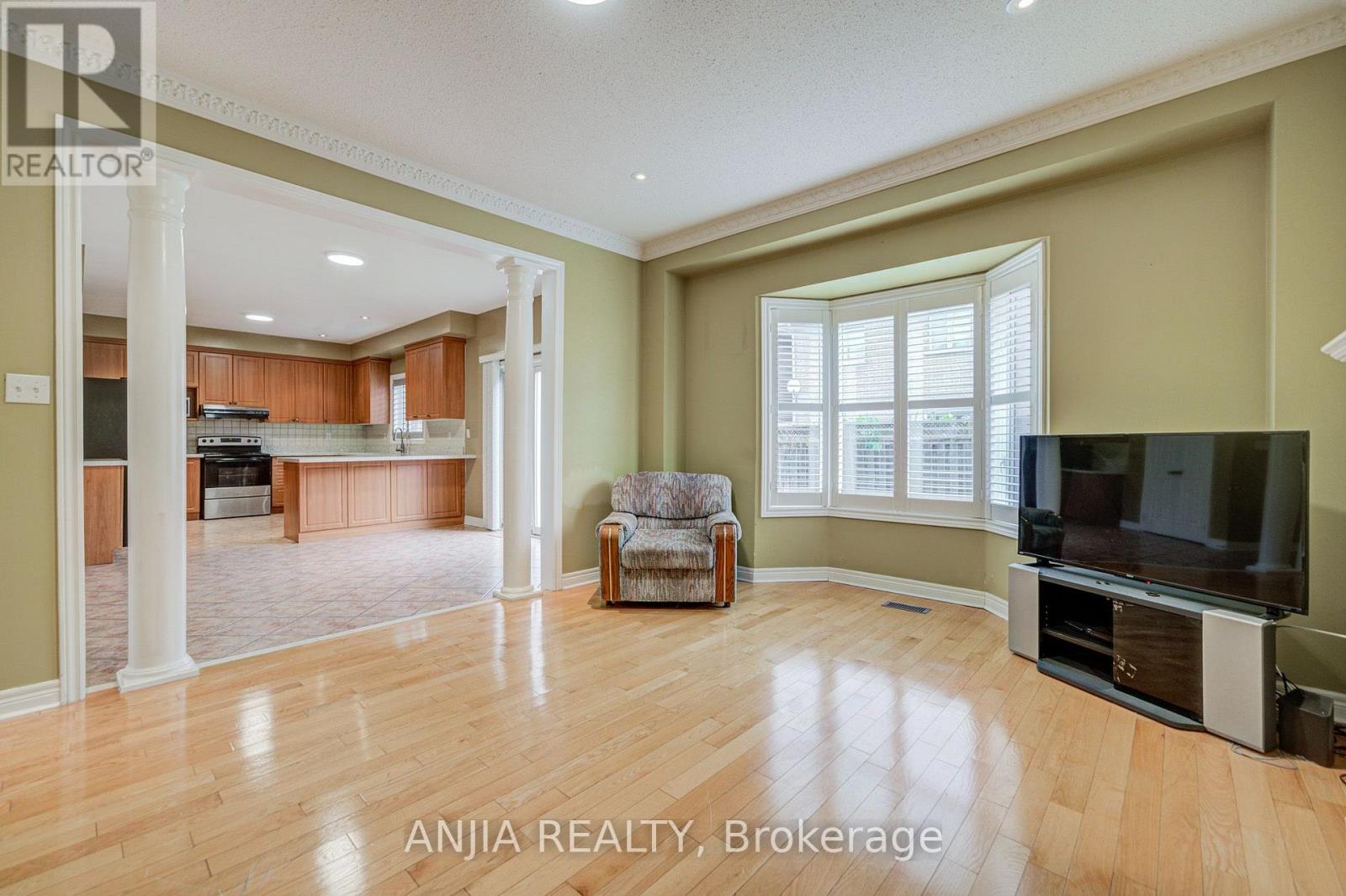 23 AYHART STREET E - Image 28