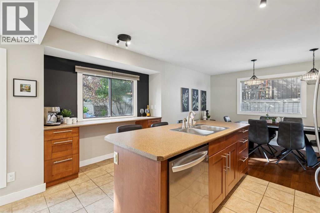 7 Woodgreen Crescent SW, Calgary, Alberta, T2W4A4 — thumbnail 12