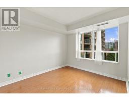 402 - 16 Dallimore Circle, Toronto, ON M3C4C4 Photo 11