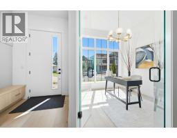 2pc Bathroom - 2412 1 Avenue Nw, Calgary, AB T2N0B9 Photo 15