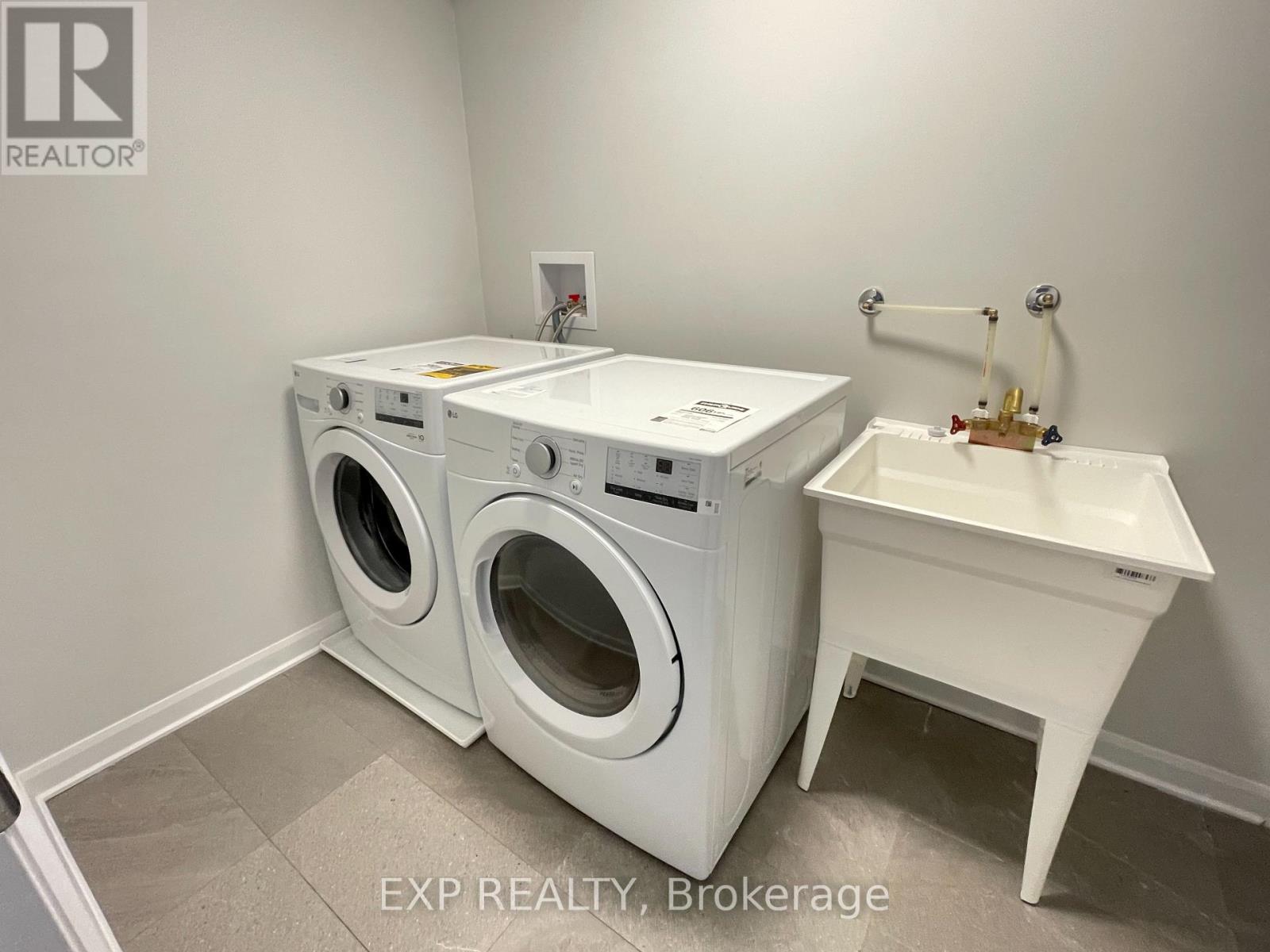 905 Jack Dalgity Street — photo 17