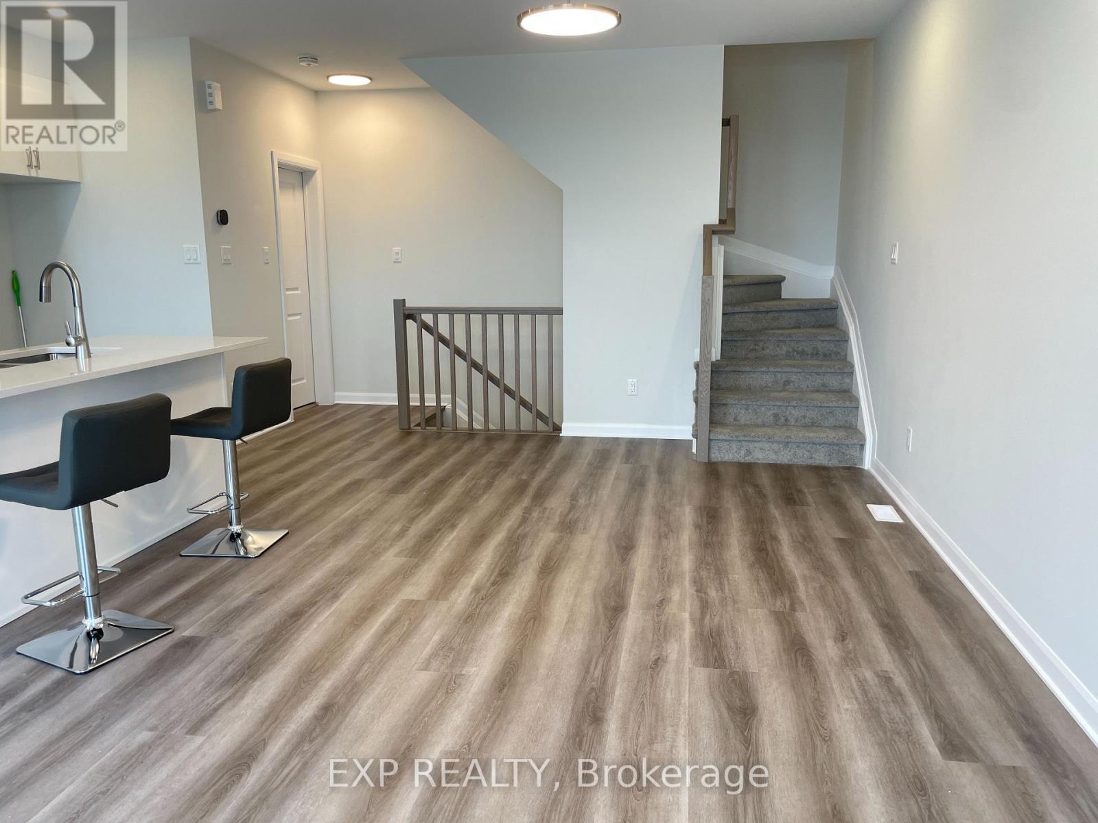 905 Jack Dalgity Street — photo 8