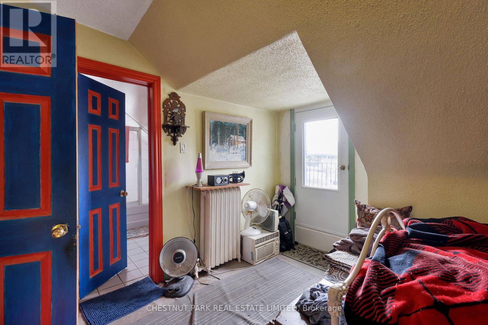 185 WALMER ROAD - 32