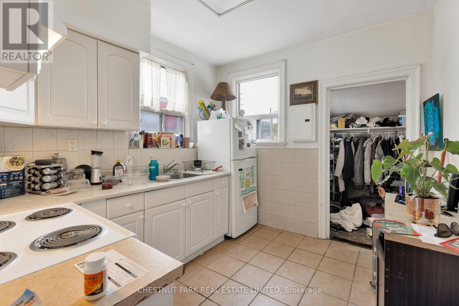 185 WALMER ROAD - 7