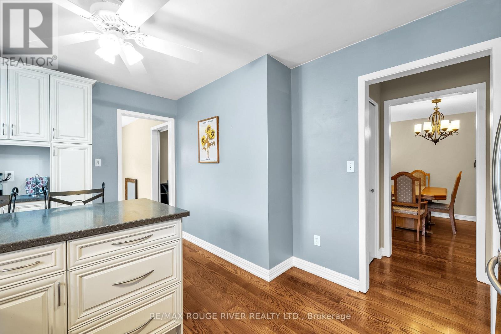 920 SUNRISE AVENUE - 12
