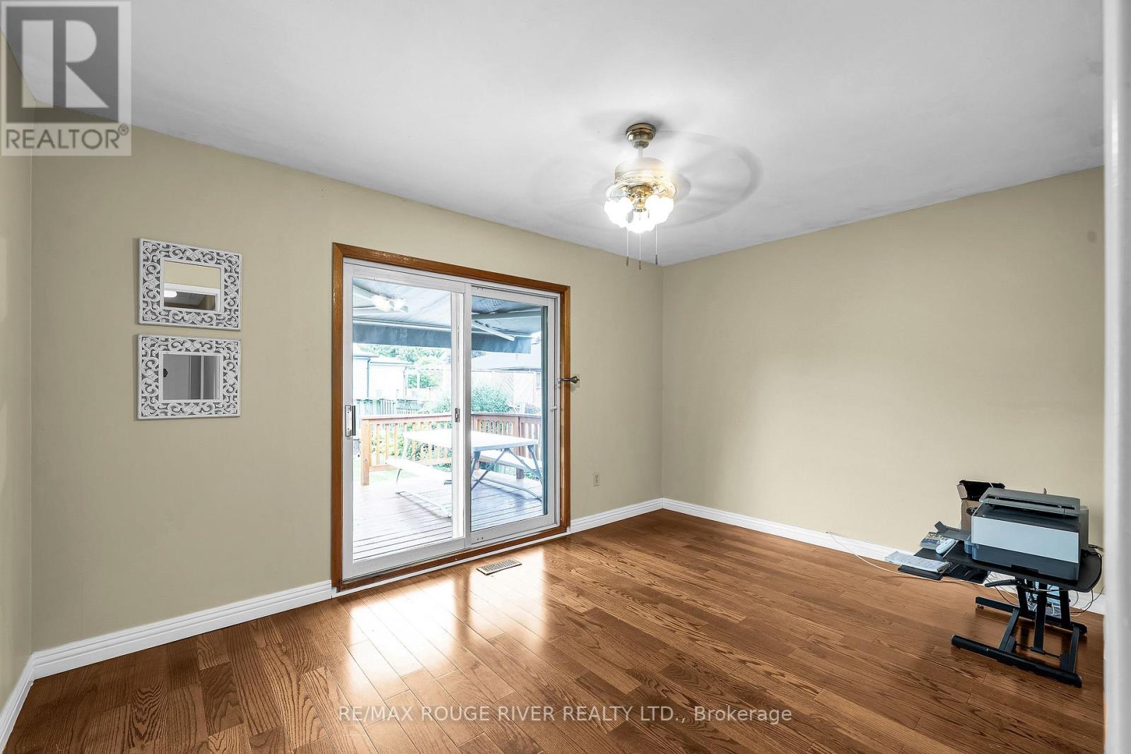 920 SUNRISE AVENUE - 24