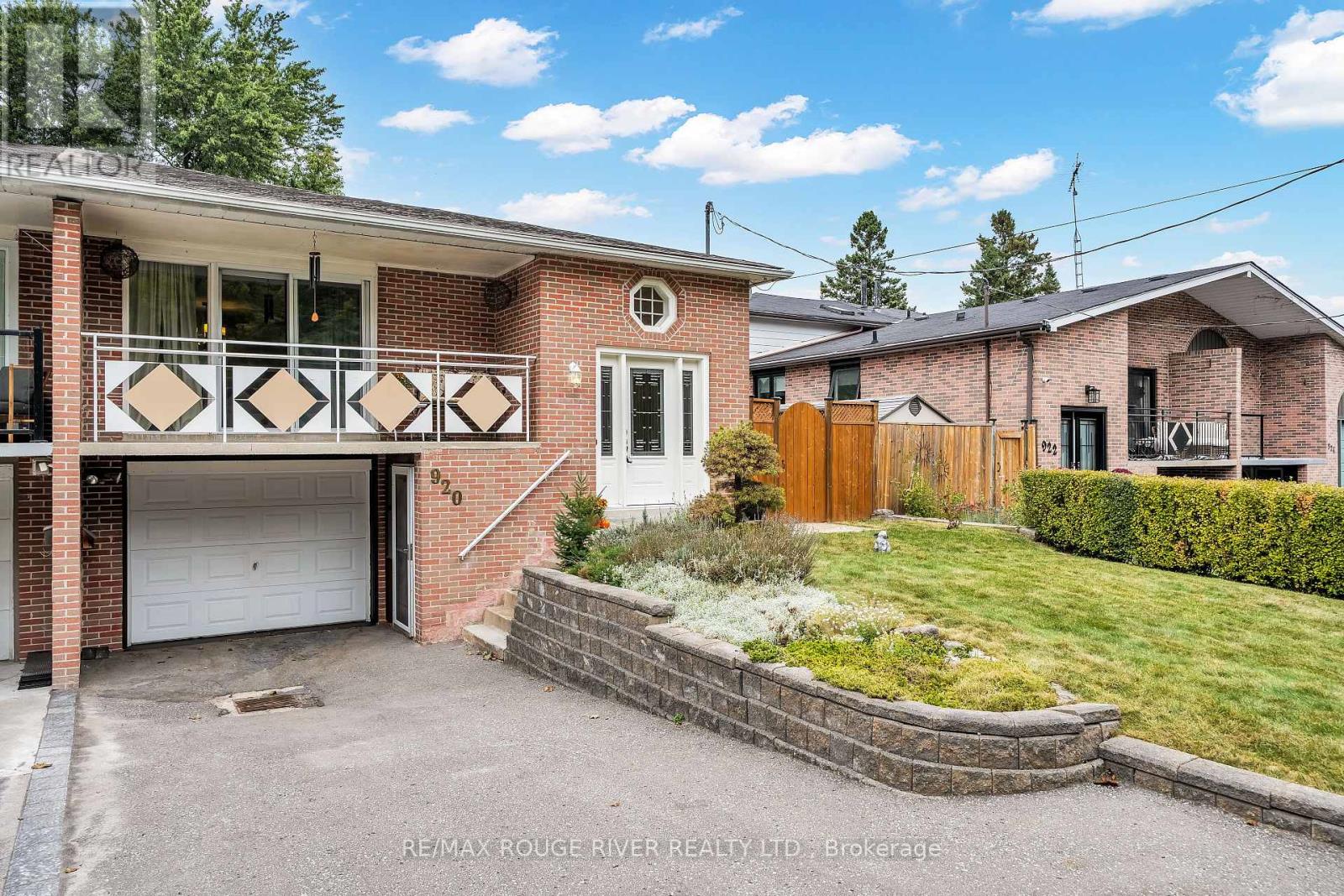 920 SUNRISE AVENUE - 4