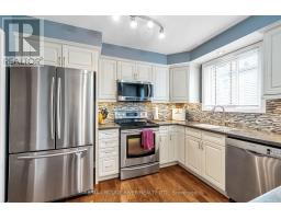 920 Sunrise Avenue, Pickering, ON L1W2G3 Photo 11