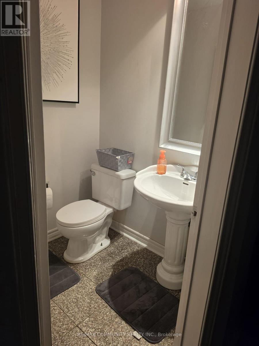 UPPER- 36 Beaumont Drive, Ajax, ON photo 7