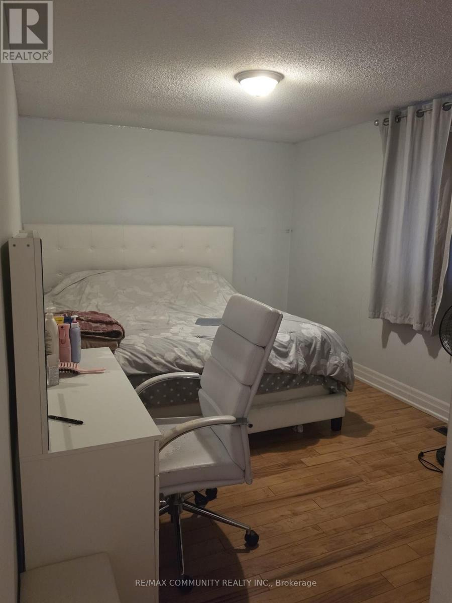 UPPER- 36 Beaumont Drive, Ajax, ON photo 8