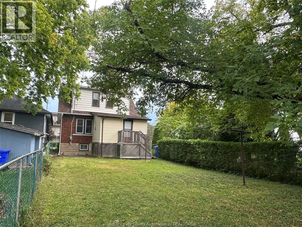 1577 MOY AVENUE, Windsor — photo 5