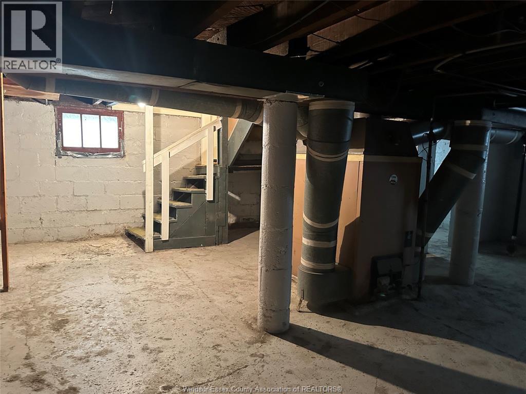 1577 MOY AVENUE - 34