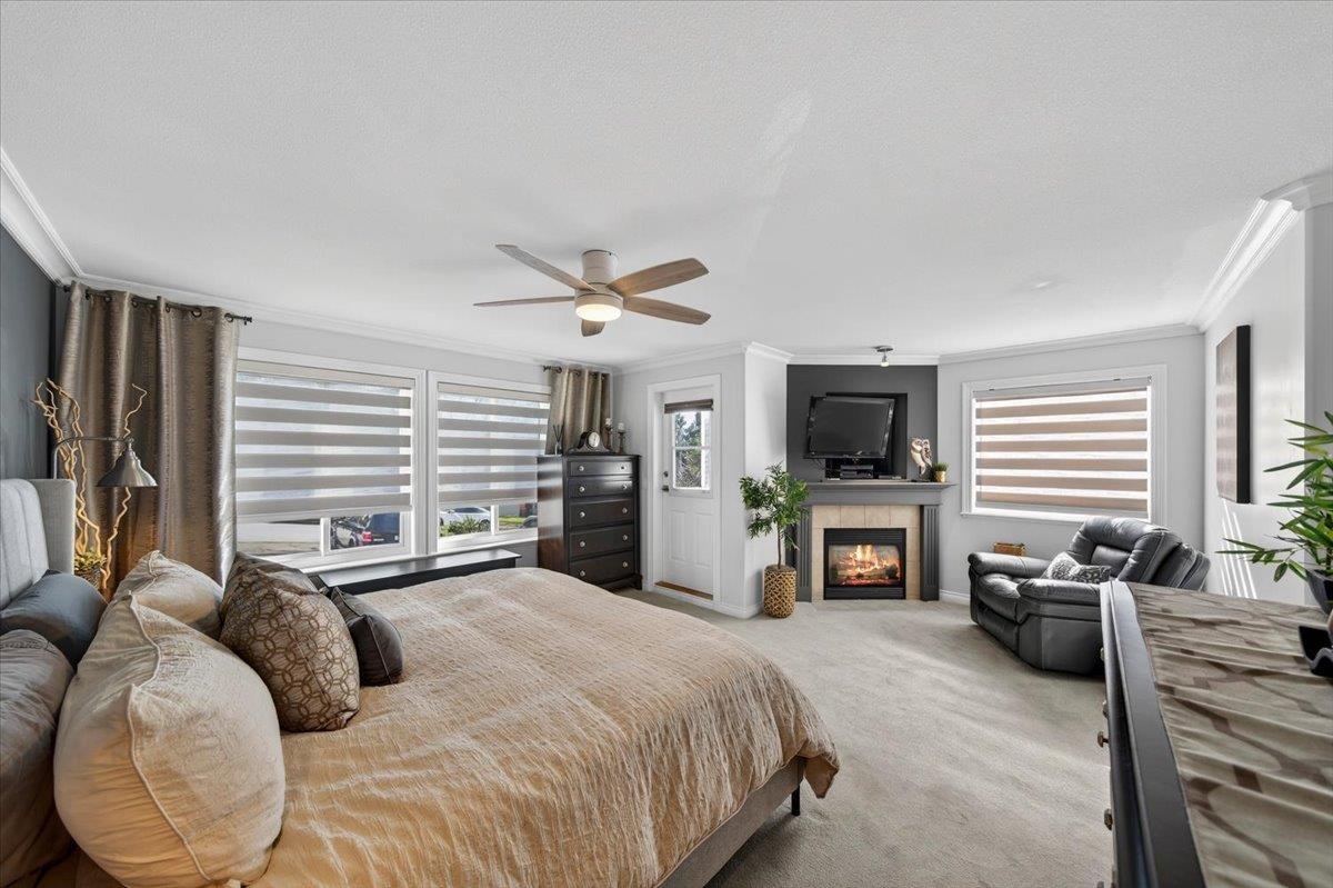 927 KENT STREET, White Rock - Image 1