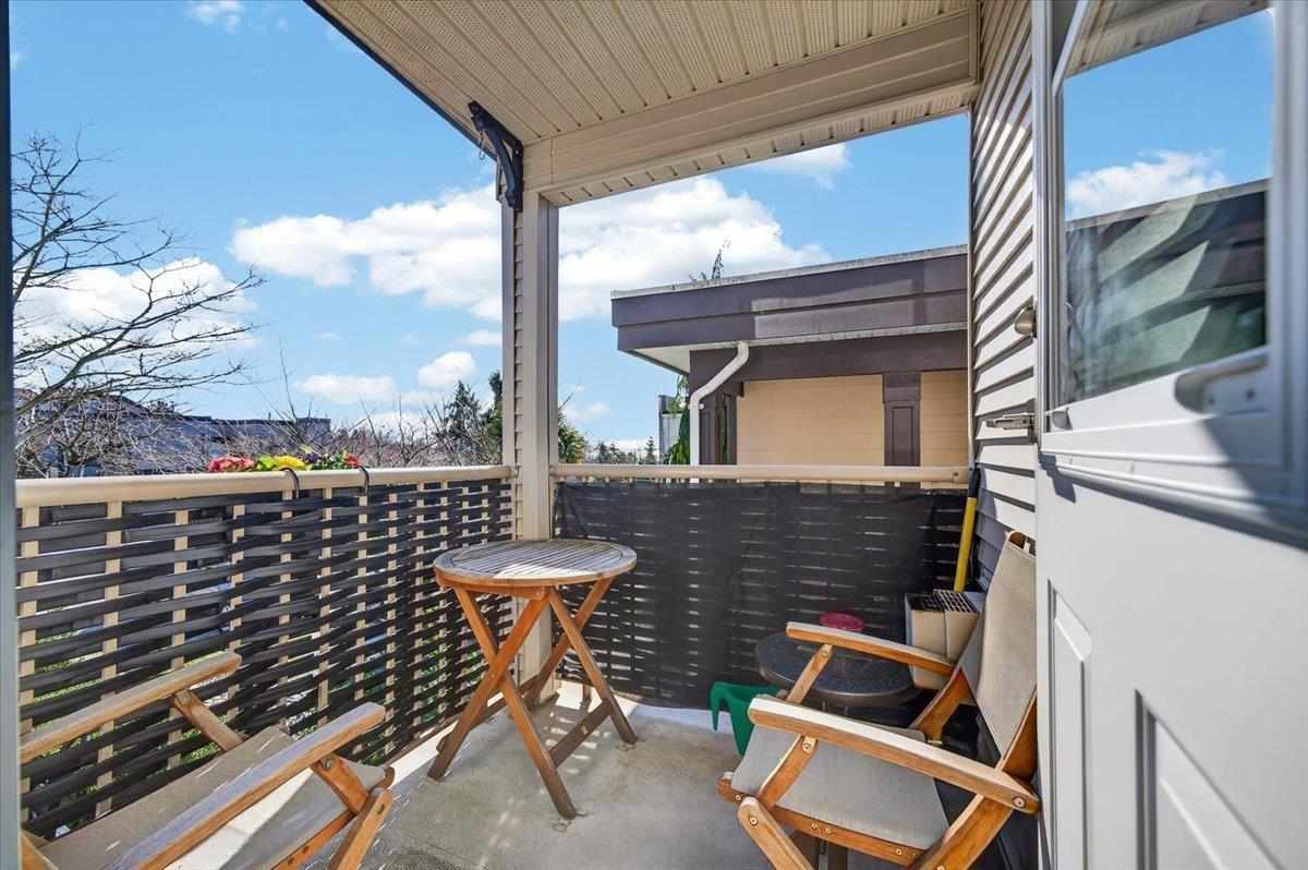 927 KENT STREET, White Rock - Image 1