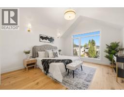 Kitchen - 2229 36 Street Sw, Calgary, AB T3E2Z3 Photo 16