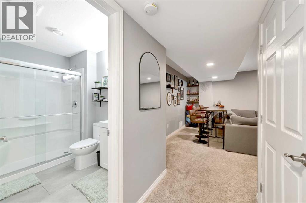 7207 39A Street - Image 18