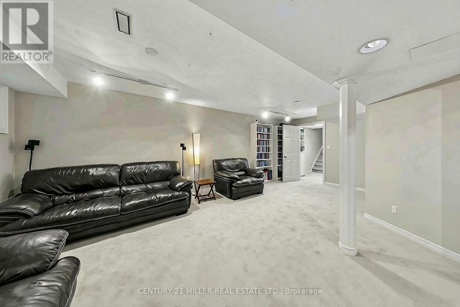 37- 300 Ravineview Way, Oakville, ON photo 39