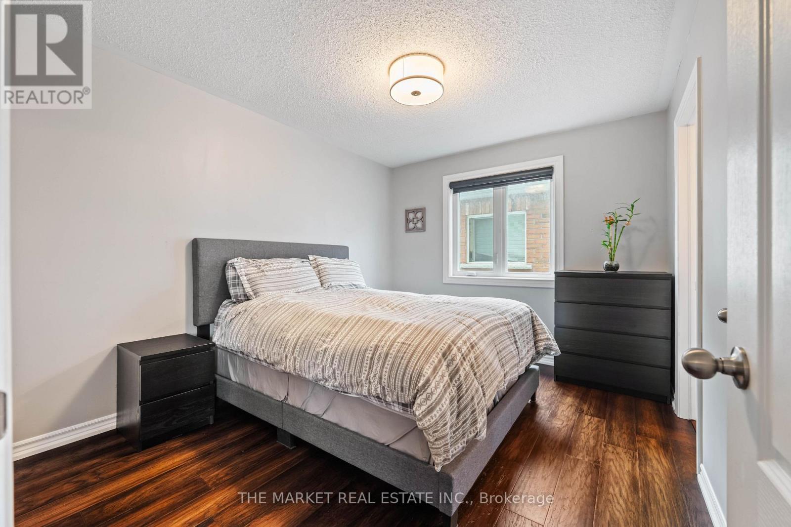 877 O'REILLY CRESCENT - Image 32